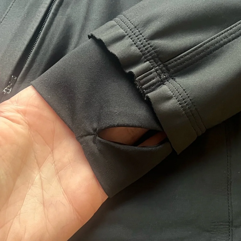 Lululemon Feelin' Frosty Softshell *Insulated Black Size 4 - Picture 9 of 13